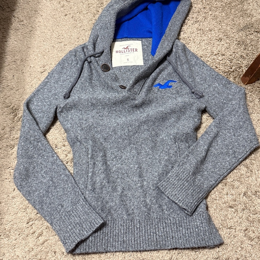 Vintage 2008 Hollister Women Size Small Gray Fitted Hoodie with Logo and Pocket